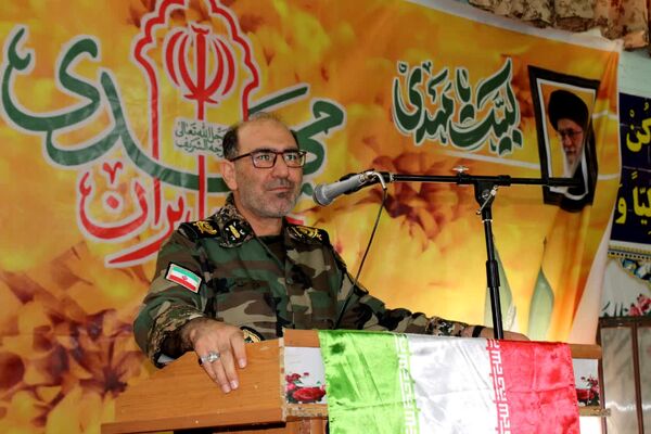 انقلاب را نسل جدید ادامه می دهند