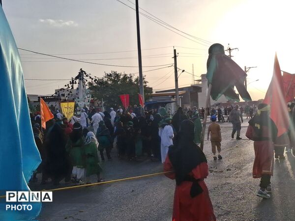 حرکت نمادین کاروان اسرای کربلا در شهر آوه