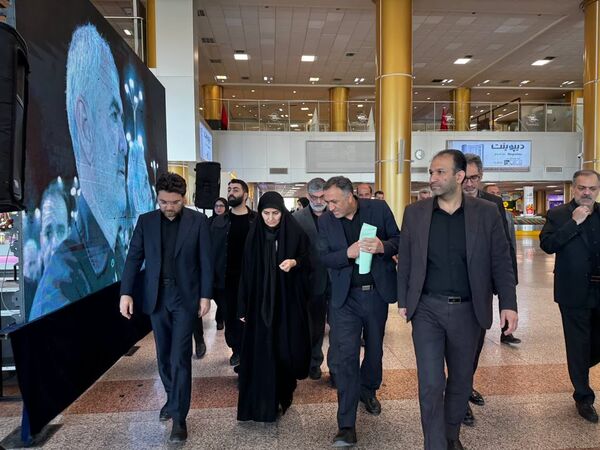 بازدید وزیر راه و شهرسازی از روند خدمات‌رسانی زائران در ایام پایانی دهه صفر