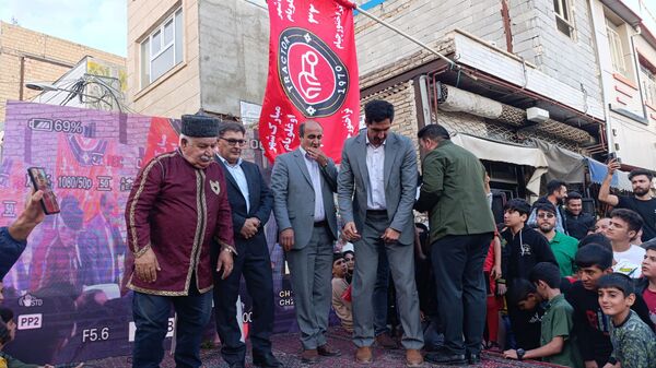 ملکان در پرتو هنر و معنویت؛ جشن میلاد امام رضا (ع) در بازار نوسازی شده