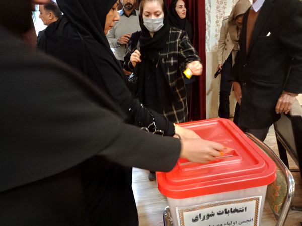 انتخابات شورای انجمن اولیا و مربیان  در نیشابور 