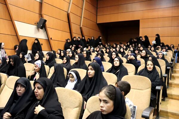 مراسم چهلم شهدای اقتدار در کوهدشت با حضور فرمانده سپاه حضرت ابوالفضل لرستان