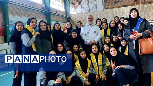 اجرای مانور همایش یاوران انقلاب در منطقه پردیس 