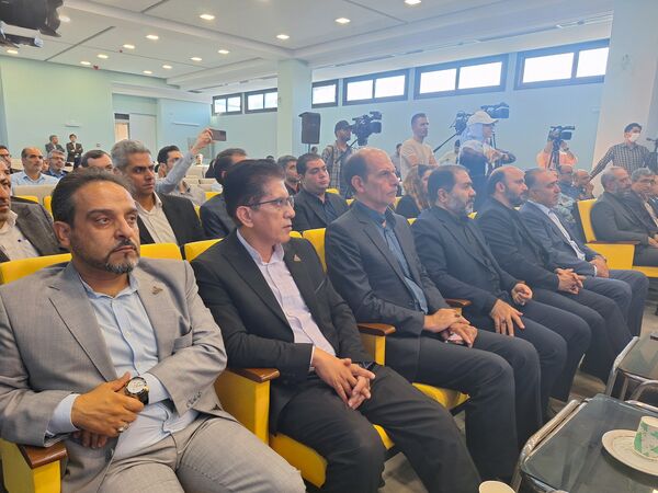 آیین کلنگ‌زنی همزمان ۱۰۰۰ کلاس درس خیرساز در سطح استان اصفهان 