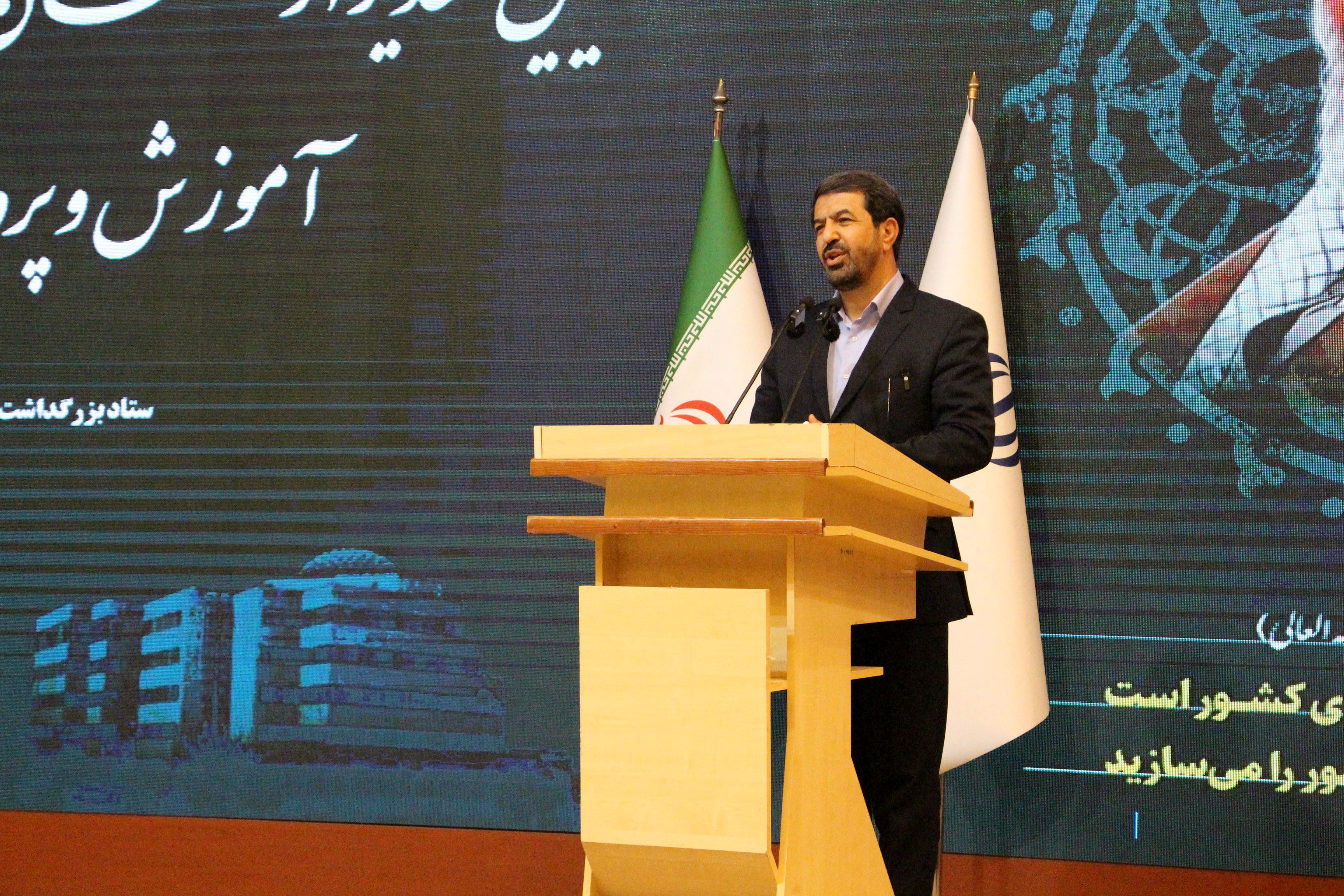 همه موفقیت‌هایمان را مدیون معلمان هستیم