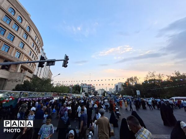 تهران در جشن بزرگ «امت احمد» به استقبال میلاد پیامبر(ص) و امام صادق (ع) رفت