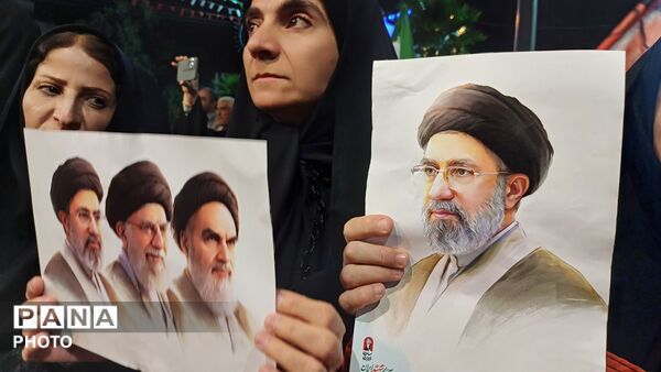 همایش بصیرت در چهلمین روز شهادت