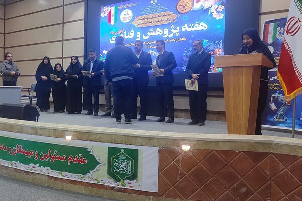 درخشش خلاقیت دانش آموزان قدسی در نمایشگاه دستاوردهای فناورانه و پژوهشی