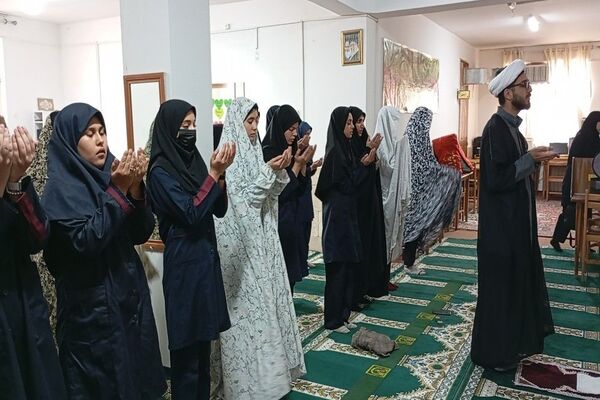 زنگ نماز در روز اول ماه مهر ۱۴۰۴در دبیرستان شهید مجید دهنوی نیشابور 
