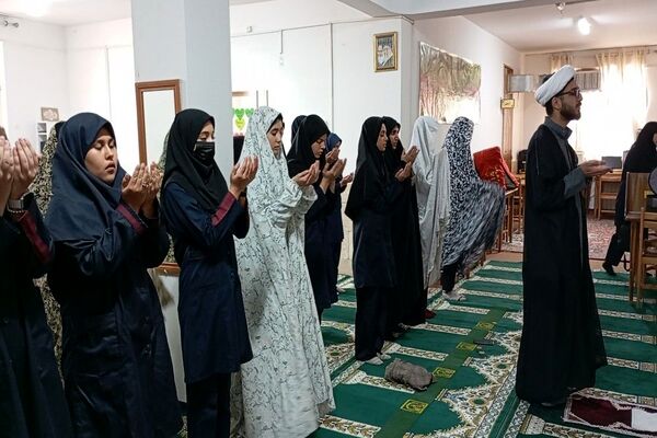 زنگ نماز در روز اول ماه مهر ۱۴۰۴در دبیرستان شهید مجید دهنوی نیشابور 
