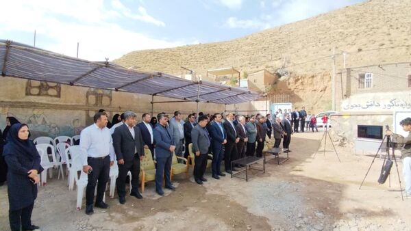شهرستان کلات پیشگام در نهضت ملی مدرسه سازی 