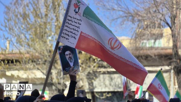 برگزاری مراسم بیعت با سید مجتبی خامنه‌ای در شهرستان فارسان 