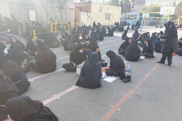 صبحانه سالم به‌مناسبت هفته بهداشت‌روان در دبیرستان شاهد‌ ندای‌فاطمه(س) ناحیه 2 شهرری 