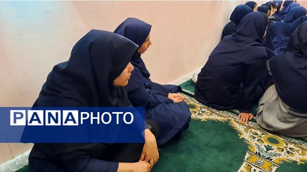 اولین جلسه حجاب و عفاف در دبیرستان فرهنگیان ناحیه۷ مشهد 