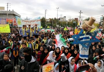 ۱۳آبان نماد هم‌صدایی ملت در برابر چالش‌ها