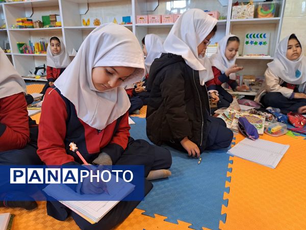 اجرای طرح شورای‌ معلمین  هم پایه مقطع ابتدایی در دبستان مالک اشتر شهرستان ملارد