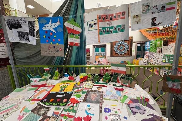 جشن انقلاب در ناحیه دو شهرری با حضور معاون پرورشی و فرهنگی شهرستانهای استان تهران 