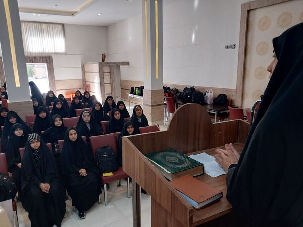 برگزاری اردو یاوران ولایت دانش‌آموزان ناحیه یک