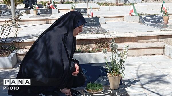 اجتماع باشکوه دانش‌آموزان چهارمحال و بختیاری در گلزار شهدای شهرکرد