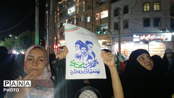 مردم آبرسانی فردیس در تجمعات شبانه بار دیگر پای کار بودن خود به انقلاب  را نشان دادند