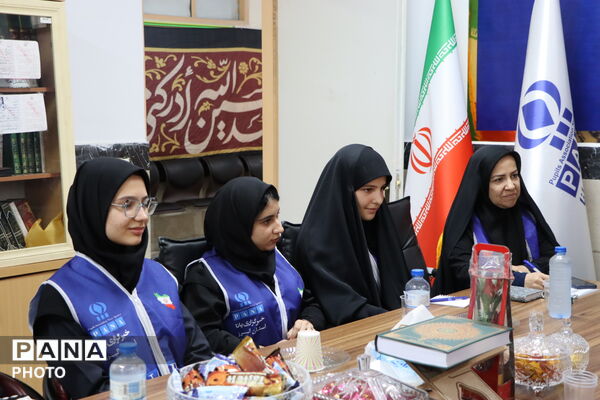 نشست معاون پرورشی و تربیت بدنی ناحیه 4 کرج با خبرنگاران دانش‌آموز پانا 