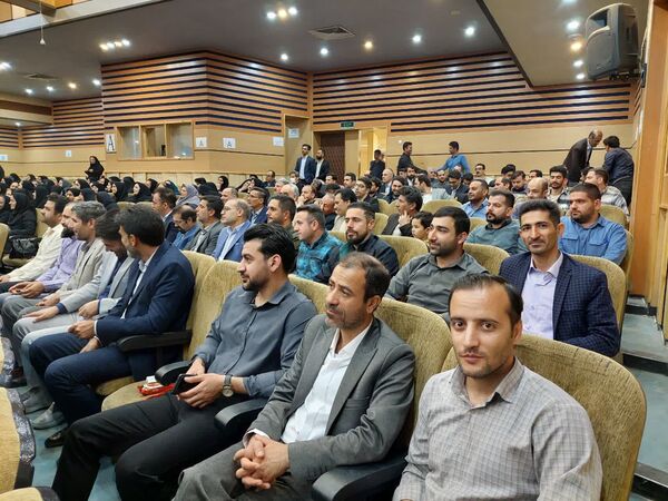 از فرهنگیان شاخص خرمدره تقدیر شد