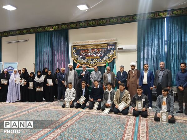 تجلیل از نخبگان قرآنی و نمایشگاه میثاق با شهدا در حاشیه نماز جمعه خداآفرین