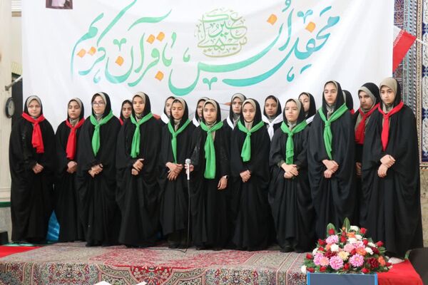 محفل هزار نفری انس با قرآن در ابرکوه همزمان با دهه فجر