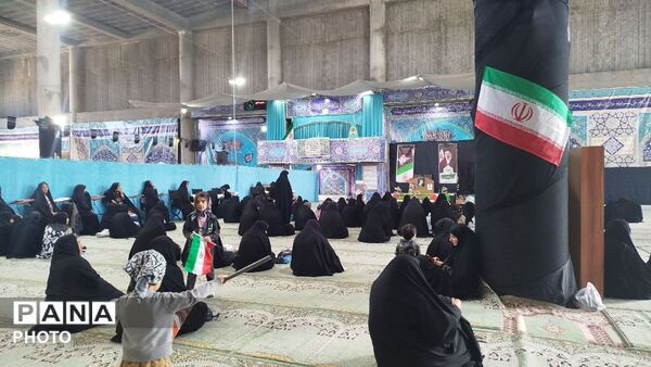 محفل نورانی دعای توسل و نماز استغاثه در آستانه چهلمین شهادت امام شهید 