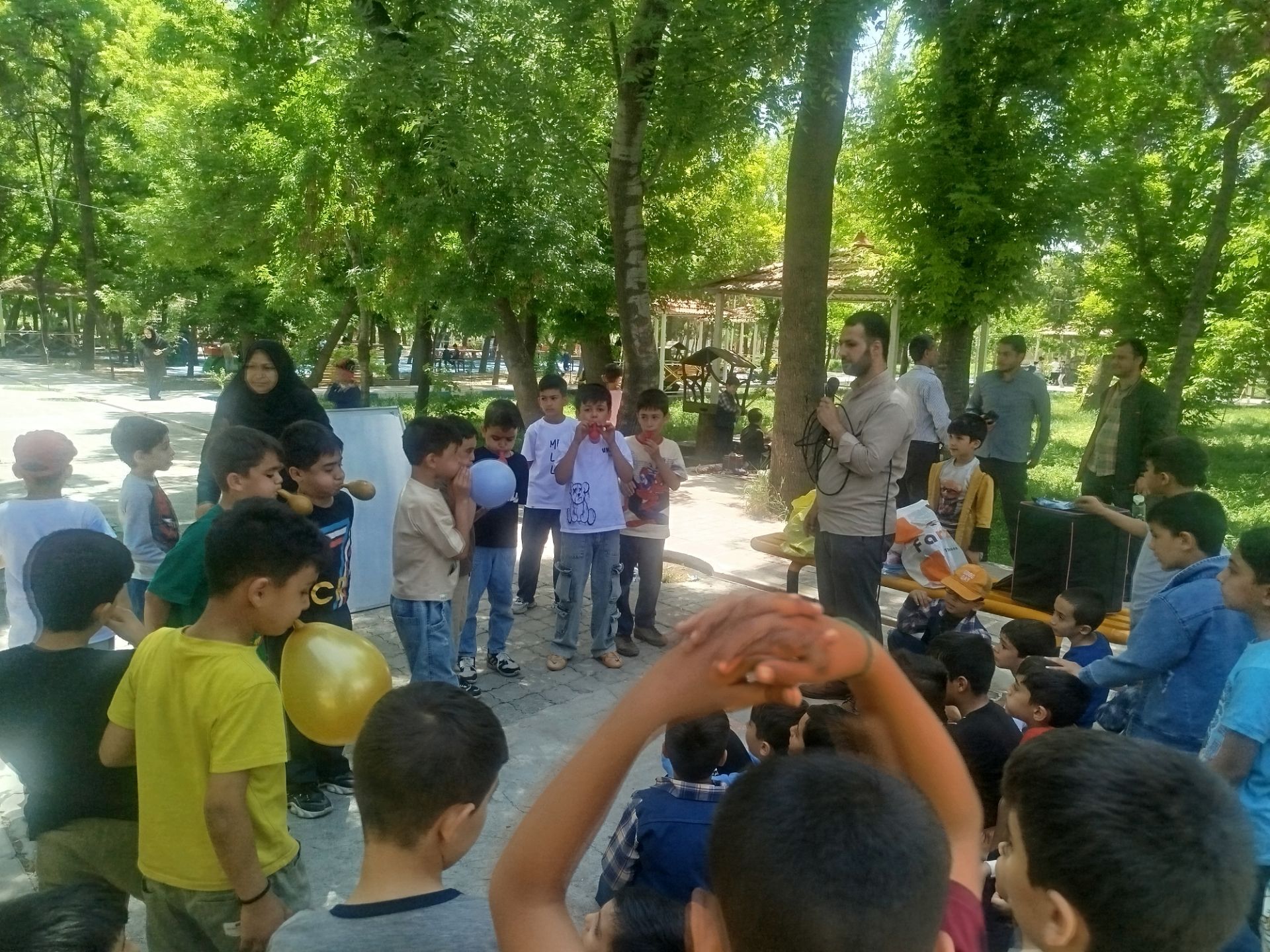 اردوی دانش‌آموزان مدرسه پسرانه مبین در پارک جنگلی شیروان