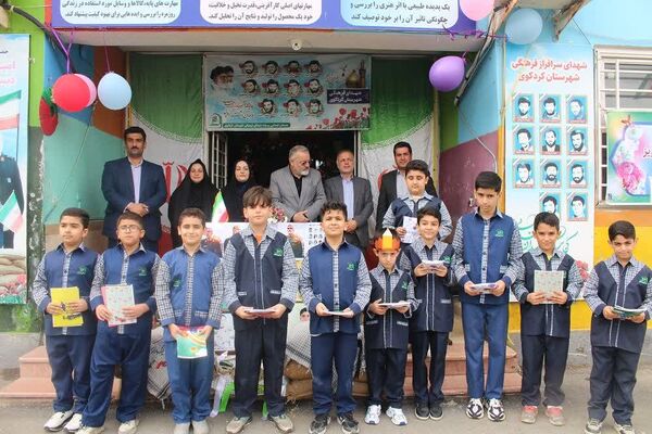 جشن شکوفه‌های دانش در شهرستان کردکوی