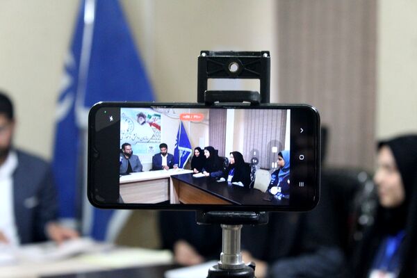 نشست قائم‌مقام سازمان دانش‌آموزی کشور با اعضای سازمان دانش‌آموزی خوزستان