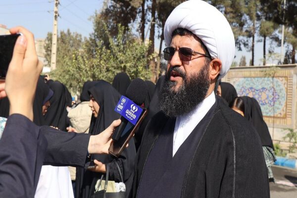 حضور پرشور دانش‌آموزان پاکدشتی در راهپیمایی روز ۱۳ آبان