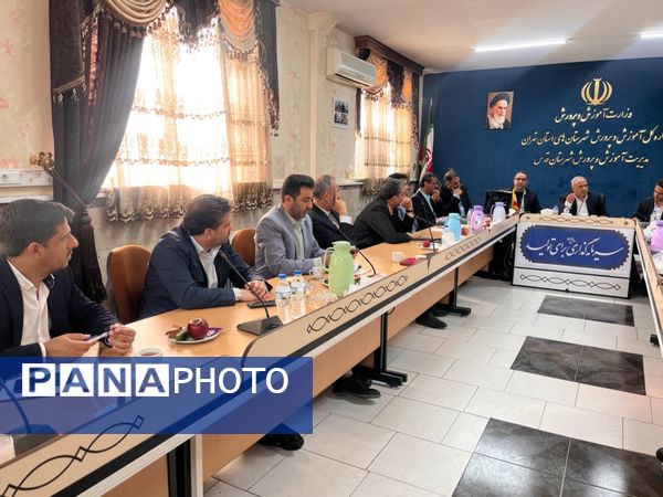 جلسه پیگیری طرح کیفیت بخشی آموزش در شهرستان قدس