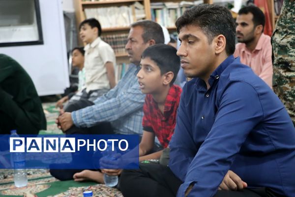 برگزاری یادواره شهدا در روستای دولاب با حضور مسئولان و خانواده‌های شهدا