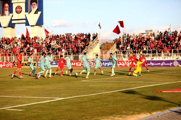 برد شیرین تراکتور در خانه