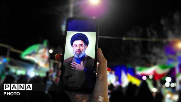 نود و دومین قاب از شبی که در حافظه‌ها می‌ماند