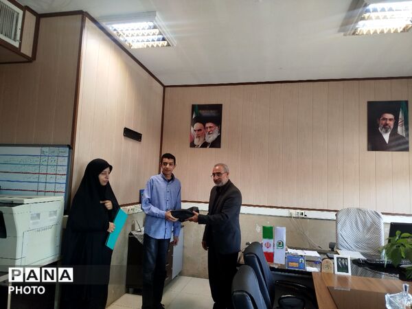 تقدیر و تجلیل از خبرنگاران پانا مدارس شاهد استان البرز