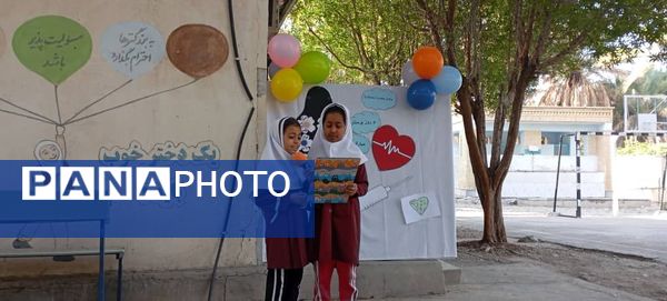 جشن روز پرستار در مدرسه مولوی فین