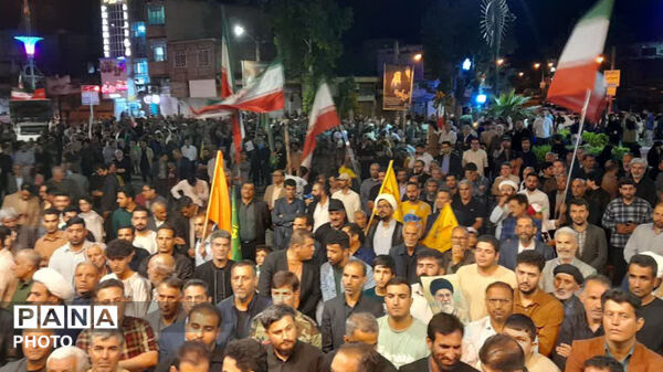 استمرارِ میدان‌داری کوهدشتی‌ها در شب ۸۲؛ فریاد اتحاد برای امنیت و اقتدار ملی