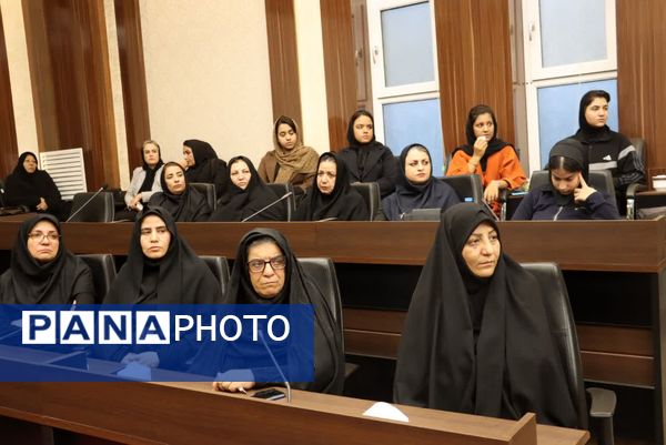 نشست همدلی بانوان در تحکیم وحدت ملی در تربت‌حیدریه 