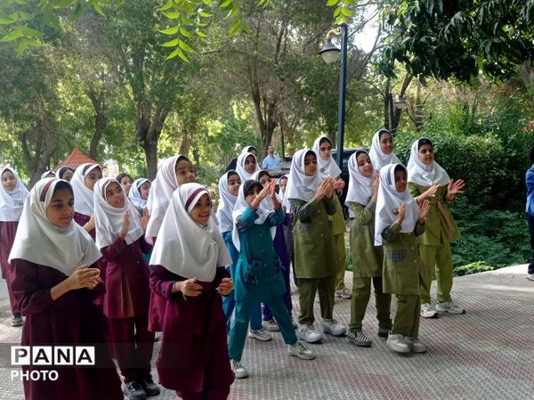 تبلور فرهنگ سلامت در فعالیت صبحگاهی دانش‌آموزان و مربیان مینابی