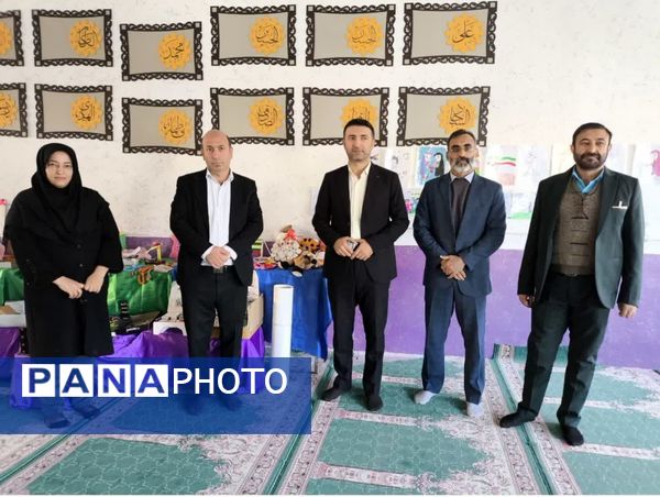 طنین زنگ انقلاب در دبستان ابوریحان شیراز