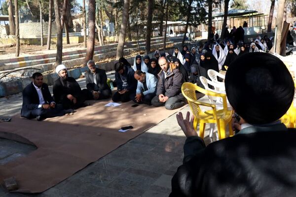 آغاز به کار اردوی تمشک در لرستان