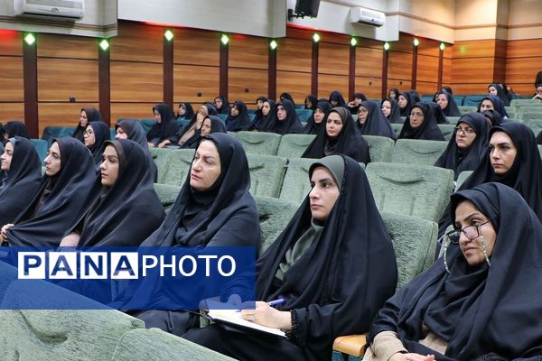 حضور مدیران ناحیه دو شهرری در مراسم تقدیر از مدیر و معاونین اسبق ناحیه 