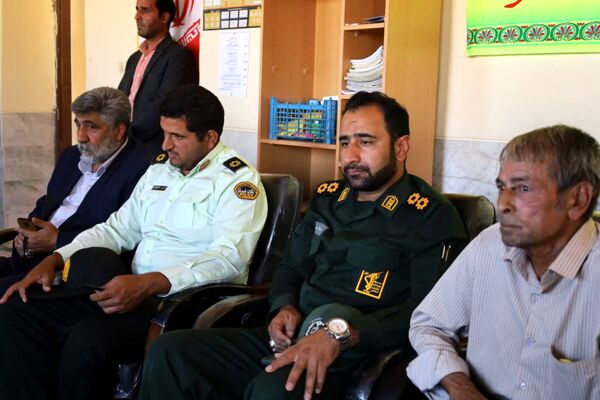 بازدید مدیرکل آموزش و پرورش استان یزد از آموزشگاه شهید نواب صفوی بهاباد