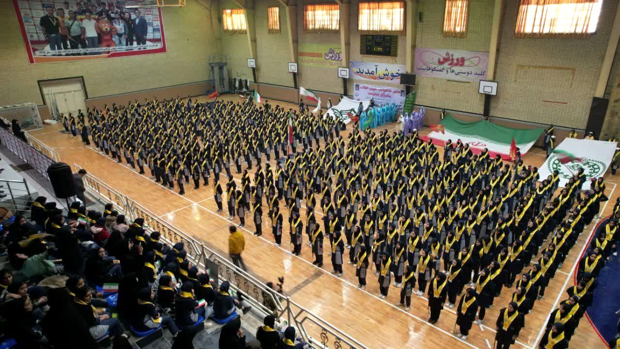 حماسه هزار نفری دانش اموزان لرستانی، در مانور یاوران انقلاب.