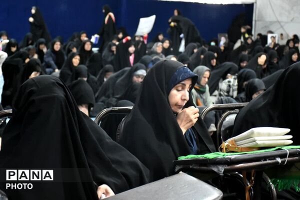 قروه میزبان آیین چهلم رهبر شهید شد