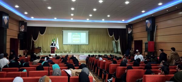 آیین تجلیل از نخبگان قرآنی و فرهنگی و هنری آموزش و پرورش مرند