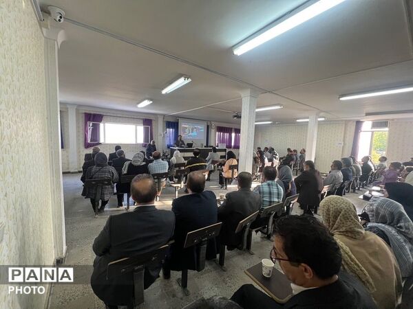 برگزاری انتخابات انجمن اولیا و مربیان در مدرسه وابسته به دانشگاه زانیاران کردستان
